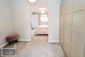 LAMBOURNE- click for photo gallery